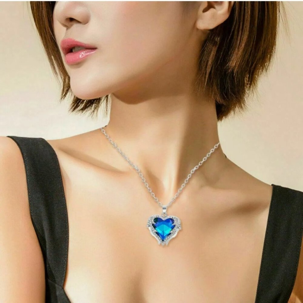 925 Chain Crystal Heart Angel Wings blue Necklace